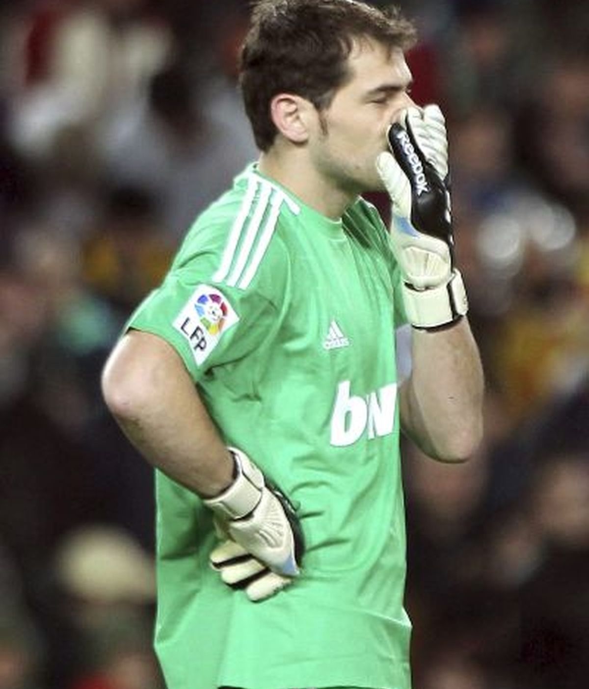 Casillas se desesperó en la portería. FOTO: EFE.