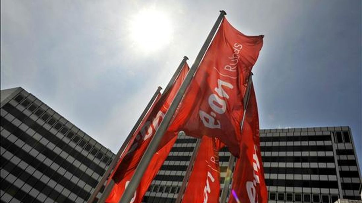 El grupo alemán de suministro energético E.on ha vendido su participación del 3,5 por ciento en la compañía rusa de gas Gazprom por 3.400 millones de euros (4.454 millones de dólares). EFE/Archivo El grupo alemán de suministro energético E.on ha vendido su participación del 3,5 por ciento en la compañía rusa de gas Gazprom por 3.400 millones de euros (4.454 millones de dólares). EFE/Archivo