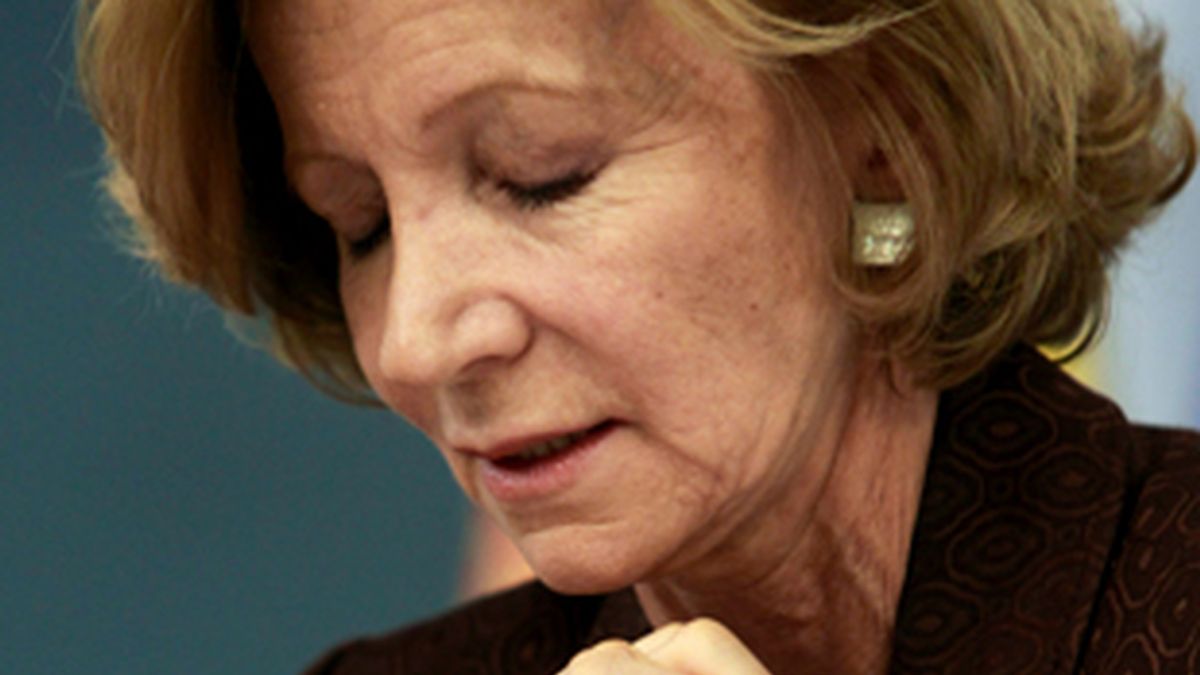 La vicepresidenta segunda y ministra de Economía y Hacienda, Elena Salgado, ha ofrecido los datos de ejecución presupuestaria del Estado y de las comunidades autónomas. Vídeo: ATLAS La vicepresidenta segunda y ministra de Economía y Hacienda, Elena Salgado, ha ofrecido los datos de ejecución presupuestaria del Estado y de las comunidades autónomas. Vídeo: ATLAS