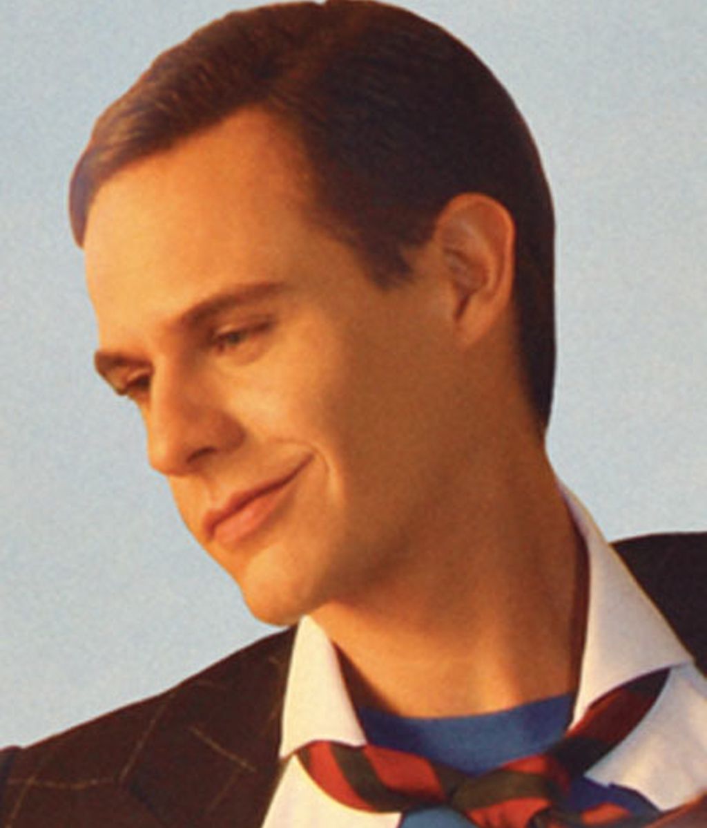 Junio: Superman da la bienvenida al verano con Belén Rodríguez