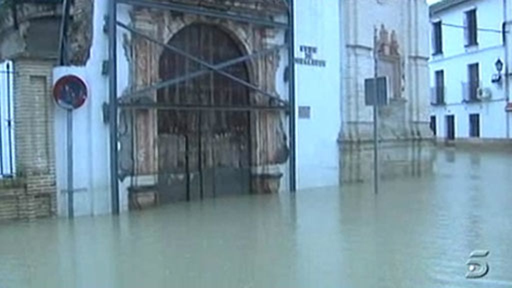 Écija continúa con las inundacione