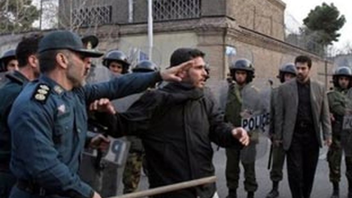 Las protestas y manifestaciones se siguen sucediendo en Irán donde se ha endurecido la represión con la intervención del cuerpo de élite de la Guardia Revolucionaria. Foto: AP.