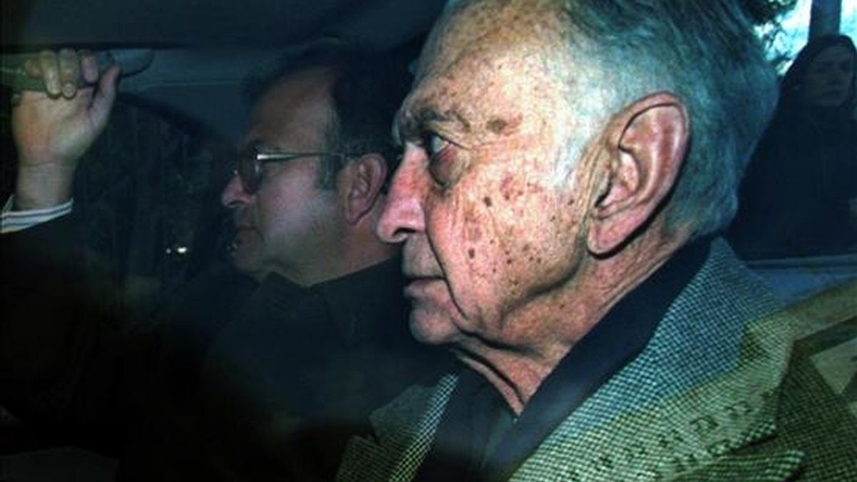 Imagen de archivo de 2003 en la que se observa al ex ministro de Economía argentino José Alfredo Martínez de Hoz, quien ejerció su cargo durante la última dictadura. EFE/Archivo