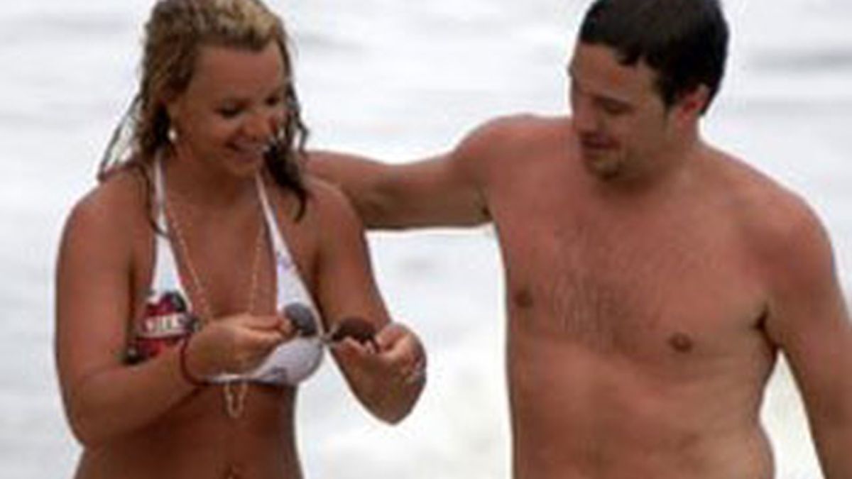 Britney Spears con su representante Jason Trawick en unas vacaciones que pasaron juntos en Costa Rica. Los rumores ya están confirmados.
