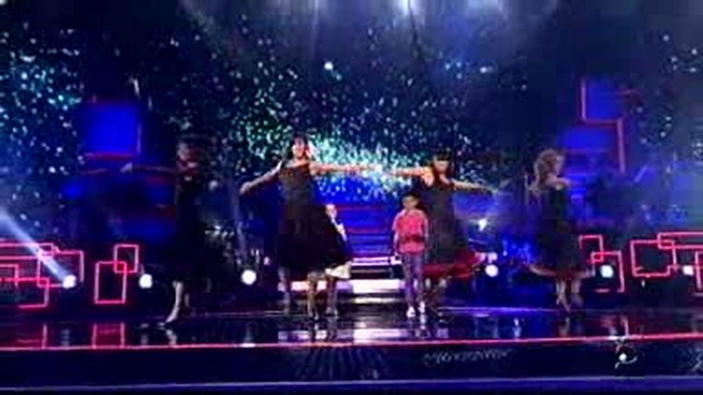 Tomás y María cantan 'Noches de bohemia'