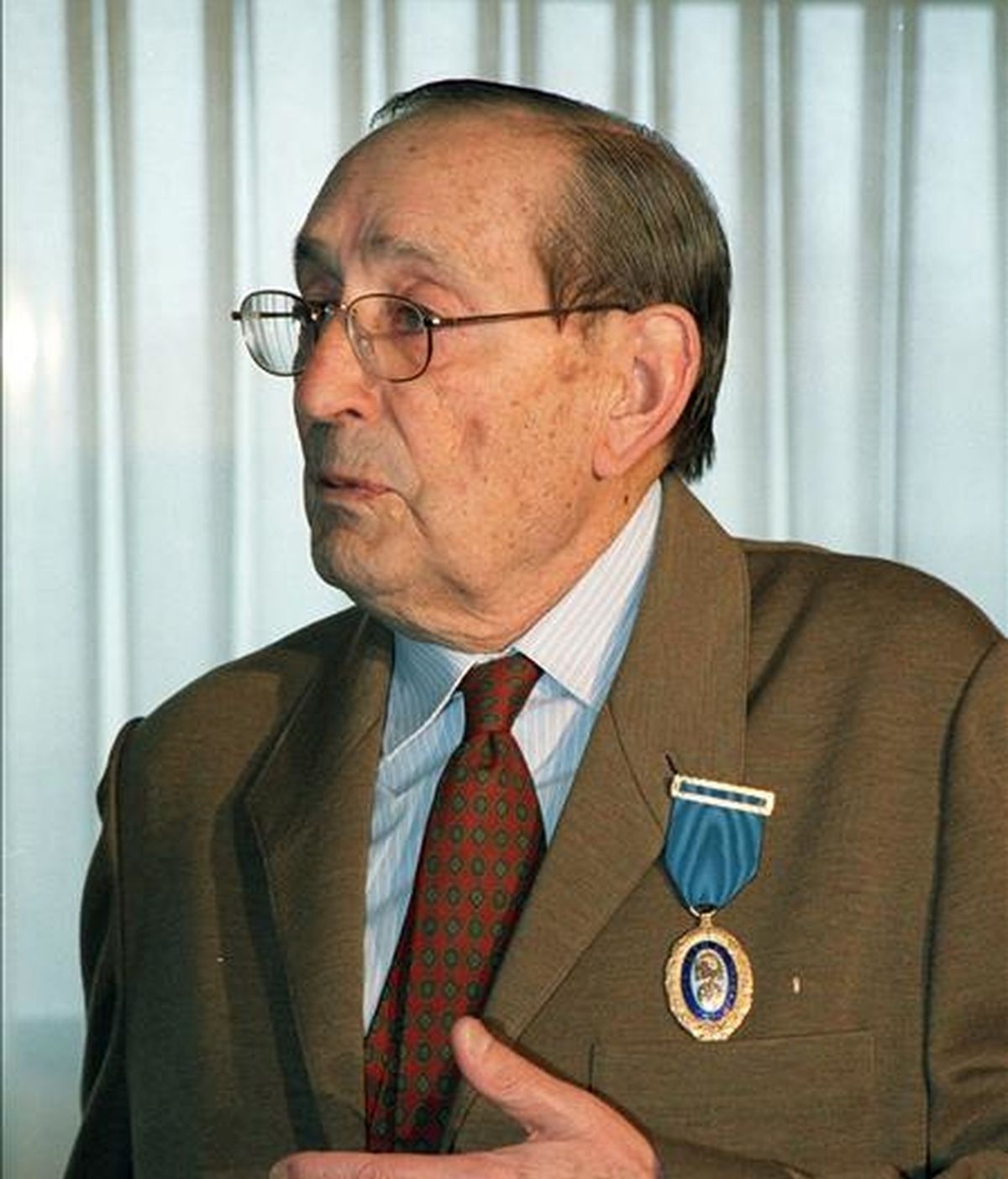 En la imagen, el escritor y periodista Miguel Delibes. EFE/Archivo