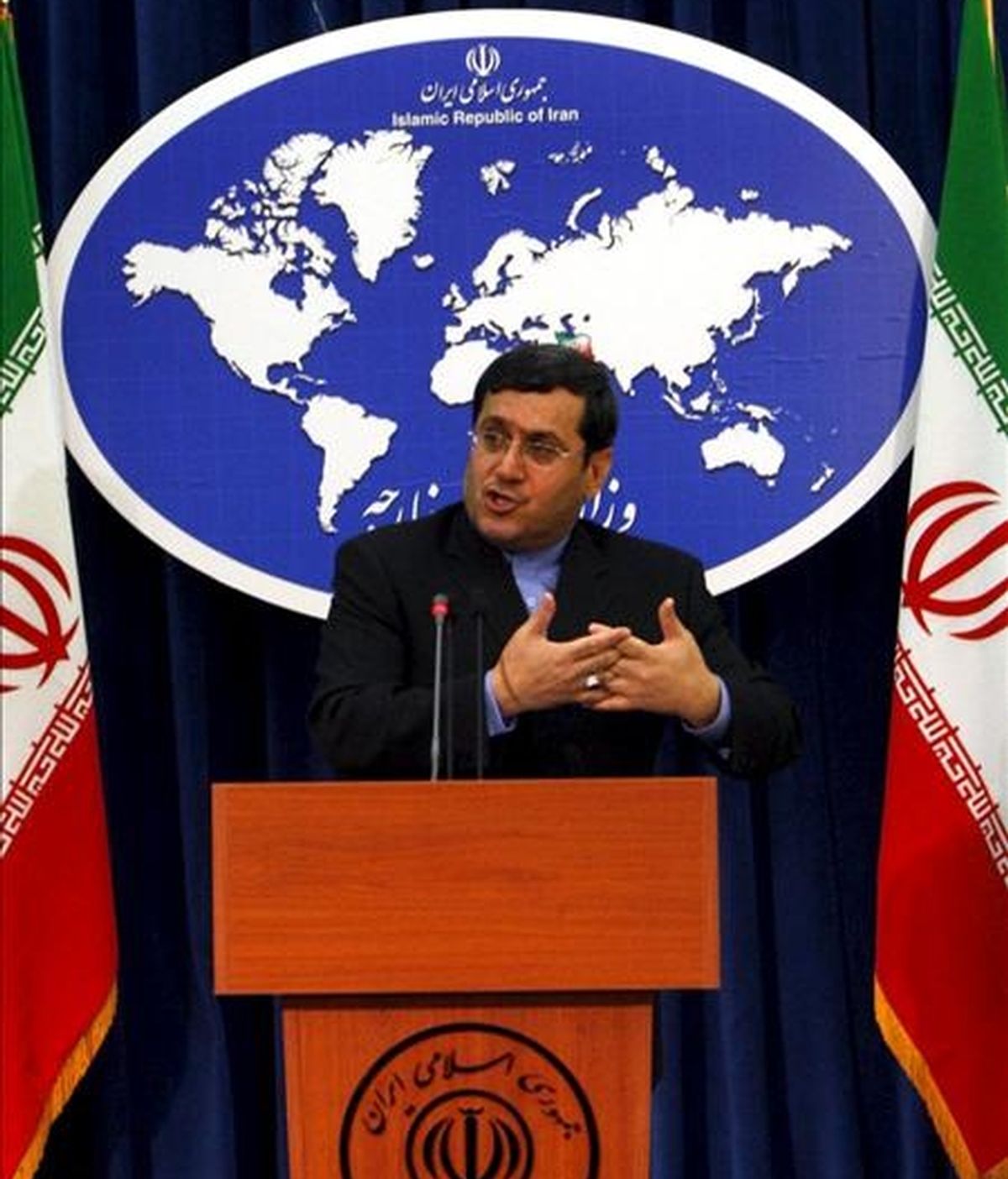 El portavoz del Ministerio iraní de Asuntos exteriores Hassan Ghashghavi, durante una rueda de prensa celebrada en Teherán. EFE