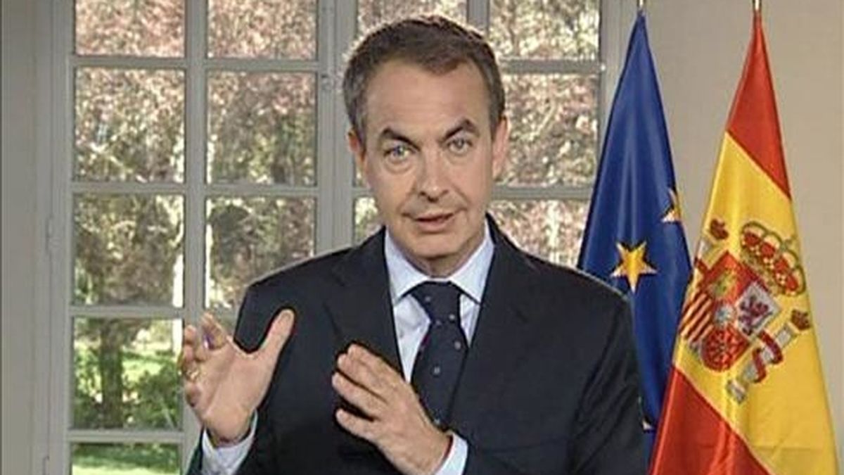 El presidente del Gobierno, José Luis Rodríguez Zapatero, ha grabado un vídeo con motivo de la cumbre del G-20 que acogerá Londres este jueves en el que se muestra convencido del éxito de la cita, que supondrá, dice, "el inicio de la recuperación" tras una crisis causada por la "codicia" en el sistema financiero. EFE/TV