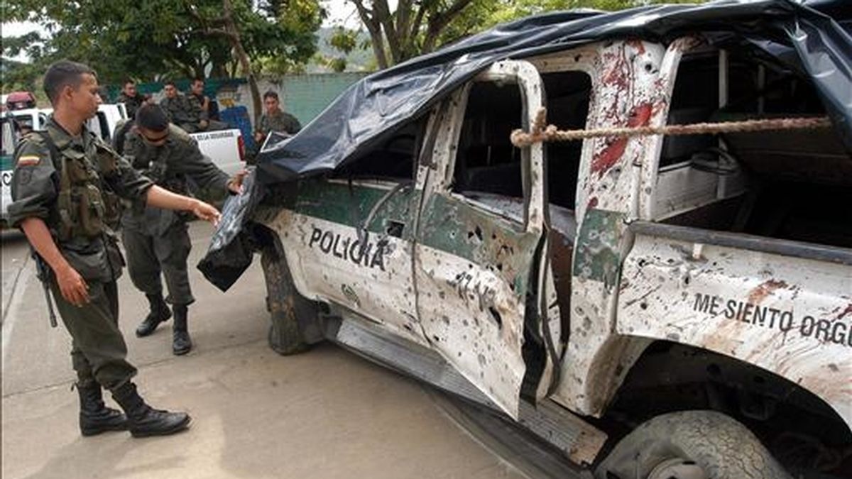 El atentado fue atribuido a las FARC, grupo terrorista que la semana pasada en diferentes acciones cobró la vida de al menos 20 policías y militares. EFE/Archivo