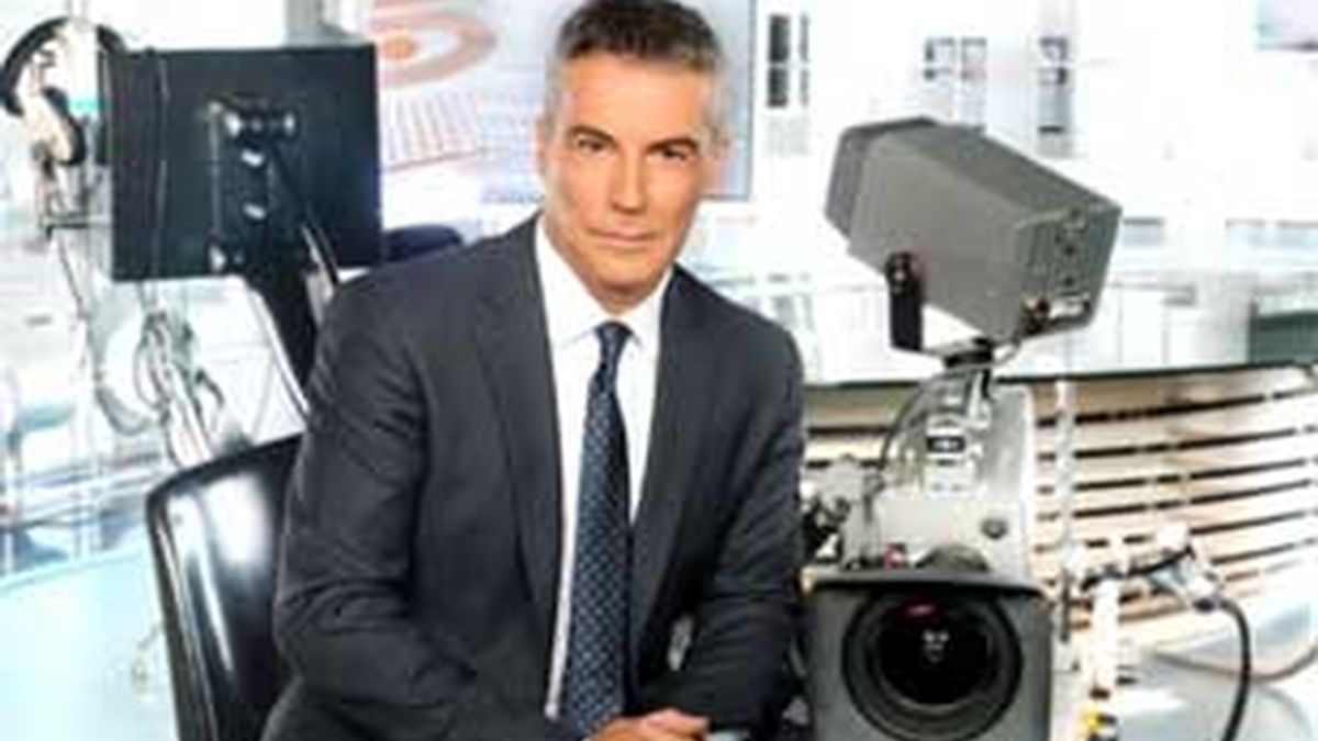 El inicio del nuevo curso en Informativos Telecinco ha traido el debut en Telecinco de David Cantero. FOTO: Informativos Telecinco