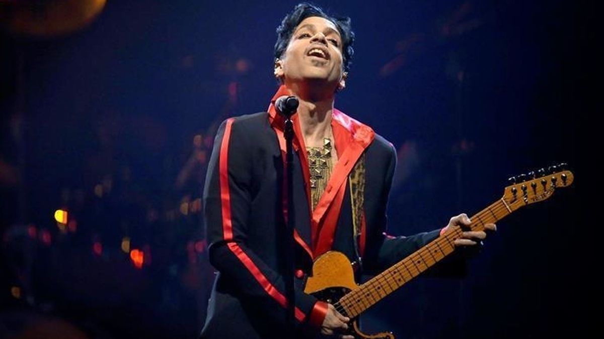 Prince durante una actuación en una imagen de archivo