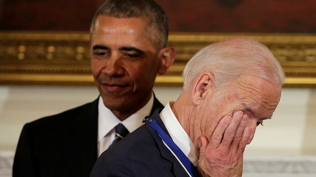 Joe Biden también llora al recibir por sorpresa la Medalla de la Libertad