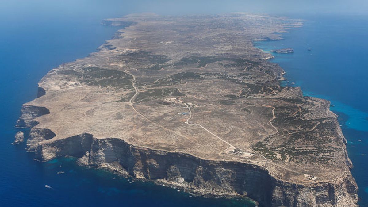 Tres muertos y casi 150 rescatados en un nuevo naufragio frente a Lampedusa