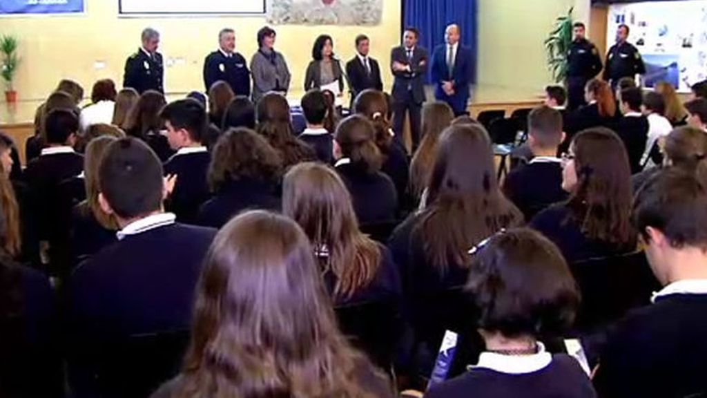 Interrogarán a profesores y compañeros de la niña de 13 años que se suicidó en Murcia