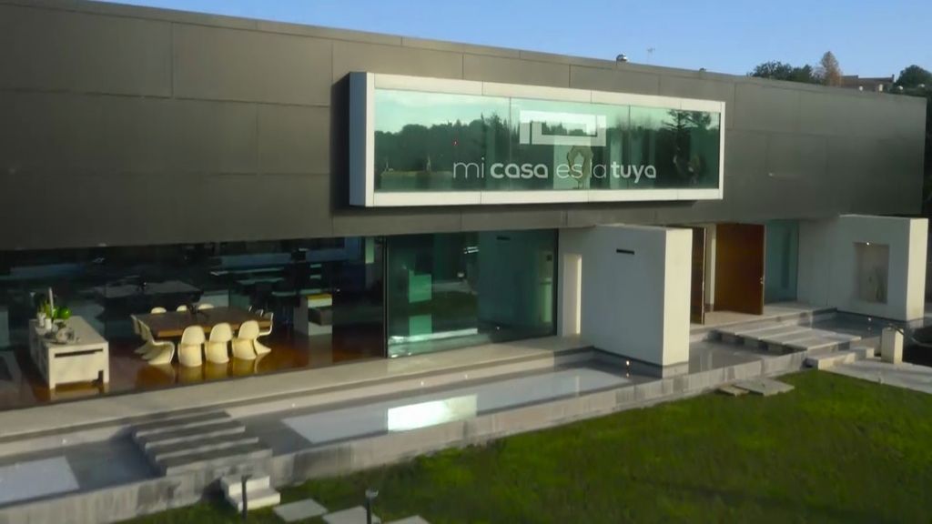 La búsqueda de residencia de Bertín comienza con un lujoso chalet