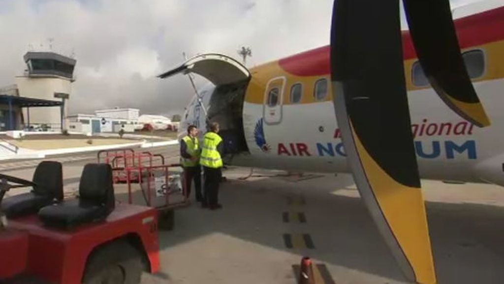 Investigan el fallo de seguridad que permitió a un menor colarse en un avión en Melilla