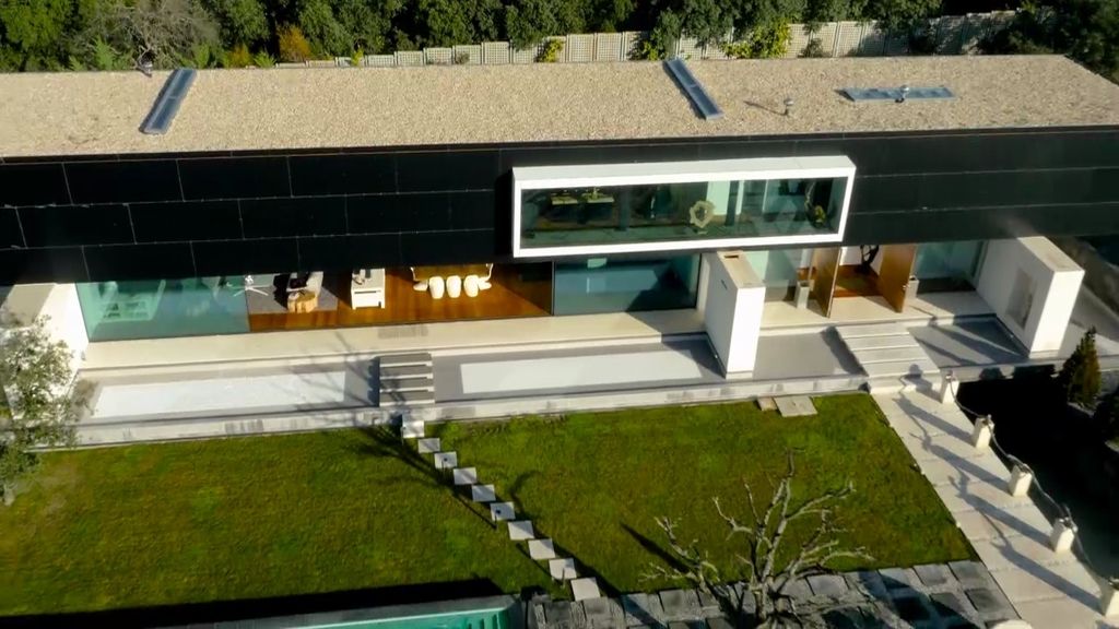 La búsqueda de residencia de Bertín comienza con un lujoso chalet