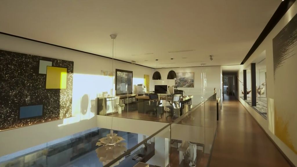 La búsqueda de residencia de Bertín comienza con un lujoso chalet