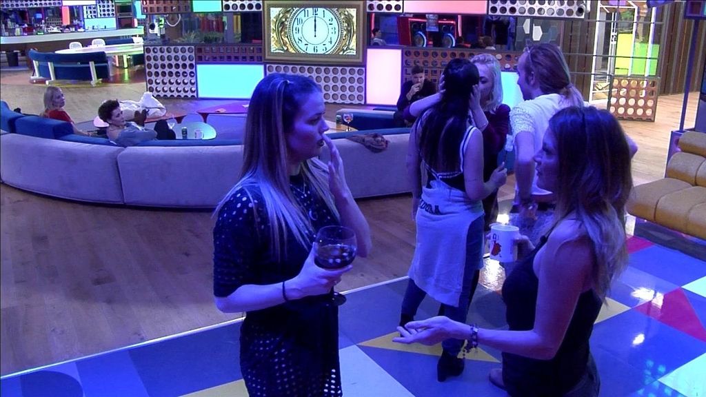 beso elettra daniela 1