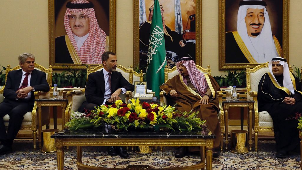 El Rey inicia su visita oficial a Arabia Saudí