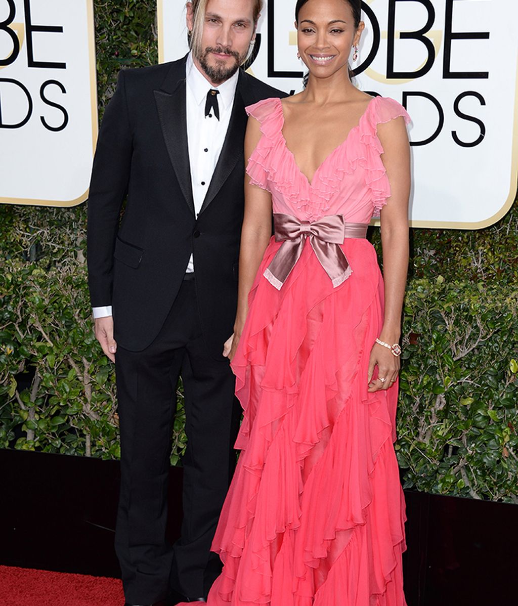 Un mundo de color de rosa en la alfombra roja de los Globos de Oro