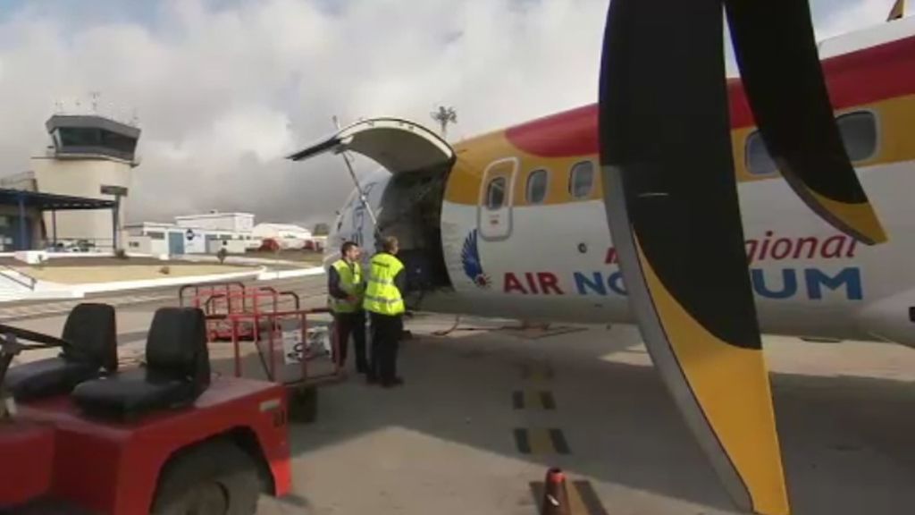 Investigan el fallo de seguridad que permitió a un menor colarse en un avión en Melilla