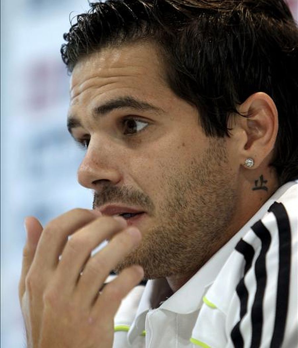 El centrocampista argentino del Real Madrid Fernando Gago. EFE/Archivo El centrocampista argentino del Real Madrid Fernando Gago. EFE/Archivo