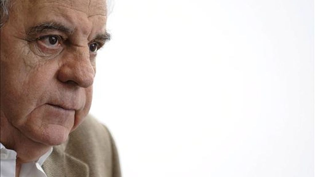 El escritor Juan Marsé, premio Cervantes 2008, analiza las claves de la literatura actual en una entrevista con Efe realizada con motivo de haber obtenido el premio internacional Fundación Cristóbal Gabarrón de las Letras, que recoge hoy en Valladolid. EFE El escritor Juan Marsé, premio Cervantes 2008, analiza las claves de la literatura actual en una entrevista con Efe realizada con motivo de haber obtenido el premio internacional Fundación Cristóbal Gabarrón de las Letras, que recoge hoy en Valladolid. EFE