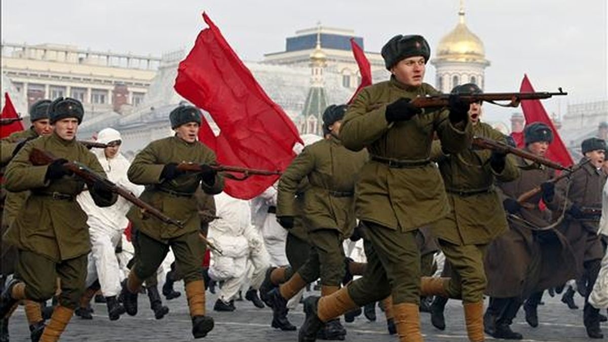 Desfile militar en la Plaza Roja de Moscú (Rusia), el pasado mes de noviembre. EFE/Archivo