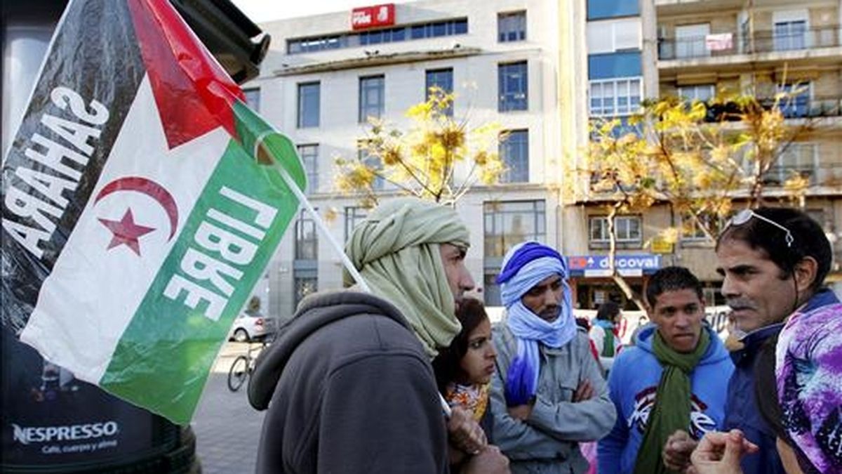 Un grupo de activistas saharauis durante una concentración. EFE/Archivo