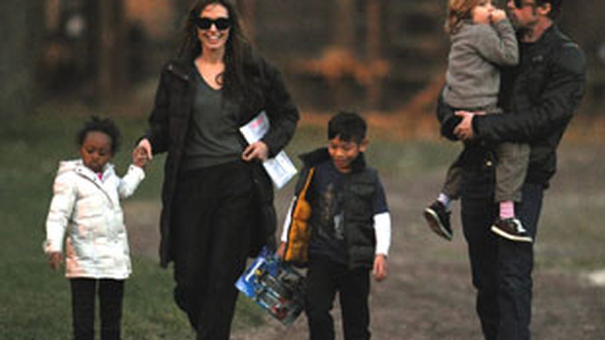 Angelina Jolie y su familia no pasarán el día de Acción de Gracias en EEUU. Foto: GTres