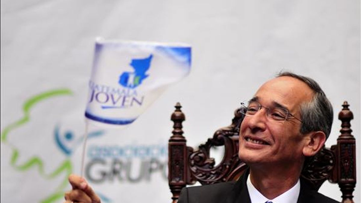 El presidente guatemalteco, Álvaro Colom, declaró que hay que tener paciencia en el caso del abogado Rodrigo Rosenberg, quien en un video póstumo le acusó de su muerte. EFE El presidente guatemalteco, Álvaro Colom, declaró que hay que tener paciencia en el caso del abogado Rodrigo Rosenberg, quien en un video póstumo le acusó de su muerte. EFE