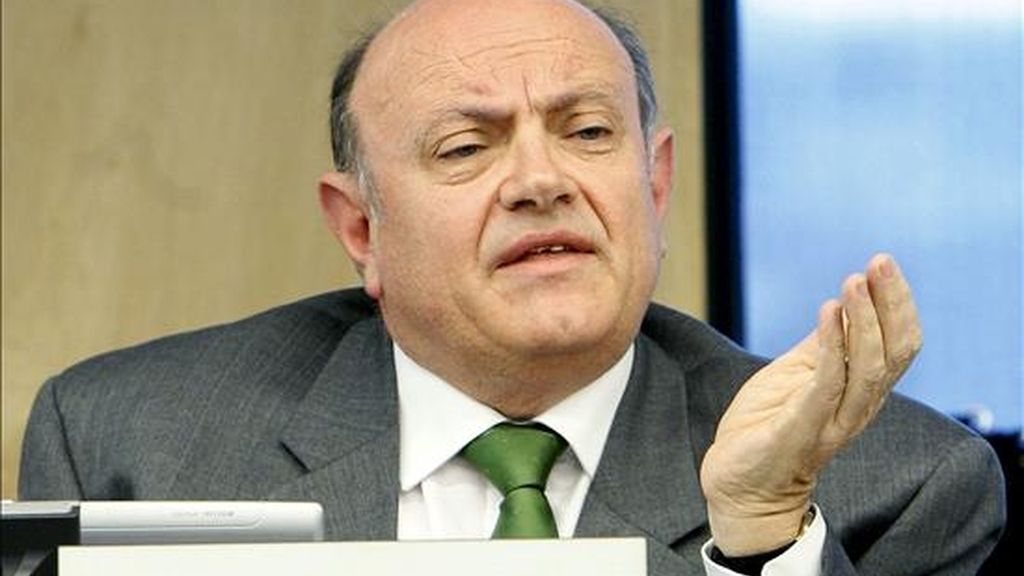 El presidente de la Confederación Española de Cajas de Ahorro (CECA), Juan Ramón Quintás. EFE/Archivo
