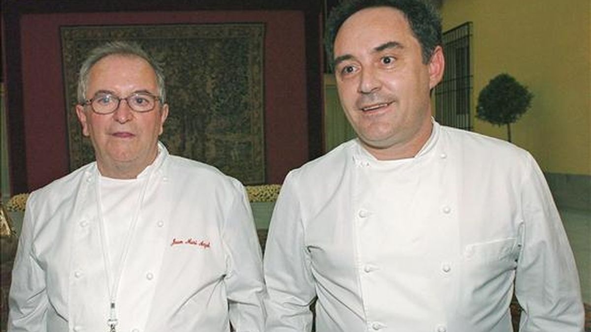 Los cocineros Juan María Arzak (i) y Ferrán Adriá (d). EFE/Archivo
