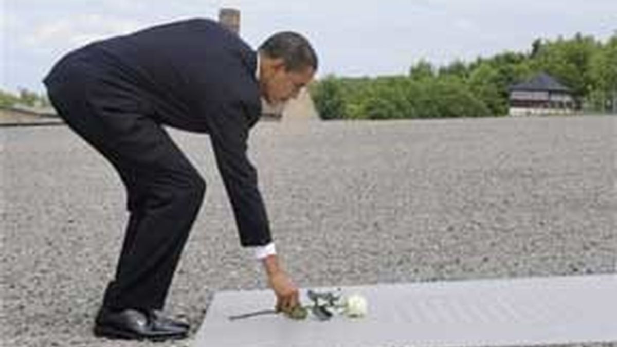 Obama y Merkel han rendido homenaje a las víctimas del Holocausto. Vídeo:Informativos Telecinco