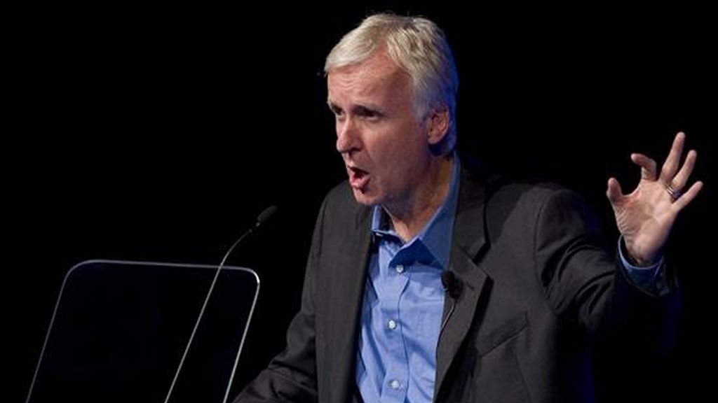 Fotografía del pasado 7 de septiembre en la que se registró al director guionista y productor canadiense James Cameron, que se unira con el famoso Cirque du Soleil para realizar un filme en 3D inspirado en el universo creativo de la conocida empresa de entretenimiento. EFE/Archivo Fotografía del pasado 7 de septiembre en la que se registró al director guionista y productor canadiense James Cameron, que se unira con el famoso Cirque du Soleil para realizar un filme en 3D inspirado en el universo creativo de la conocida empresa de entretenimiento. EFE/Archivo