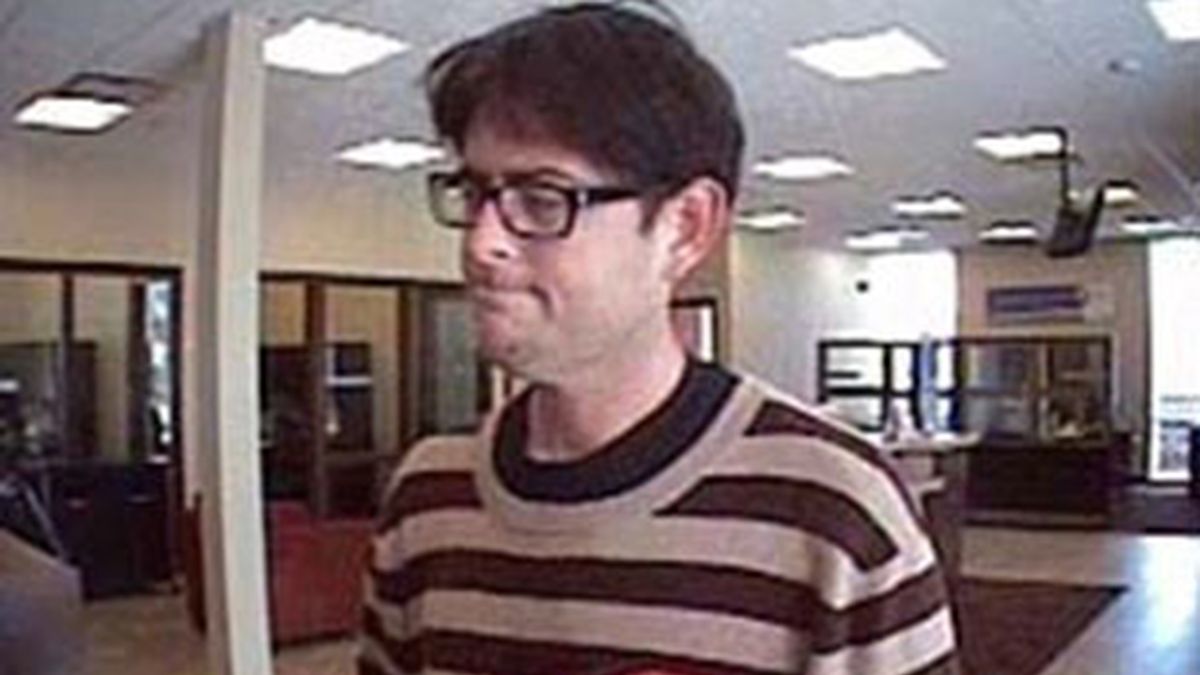 Ryan Homsley publicó como foto de perfil una imagen de las cámaras de seguridad del banco que robó. Foto: Facebook