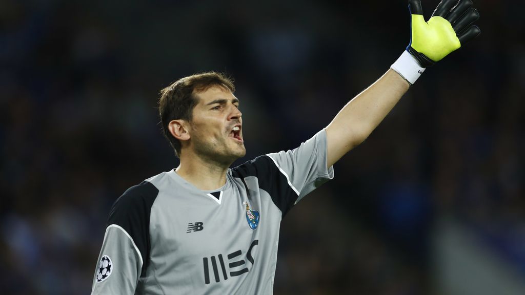 Iker Casillas explota en Twitter tras las críticas por su 'pifia' en el Oporto
