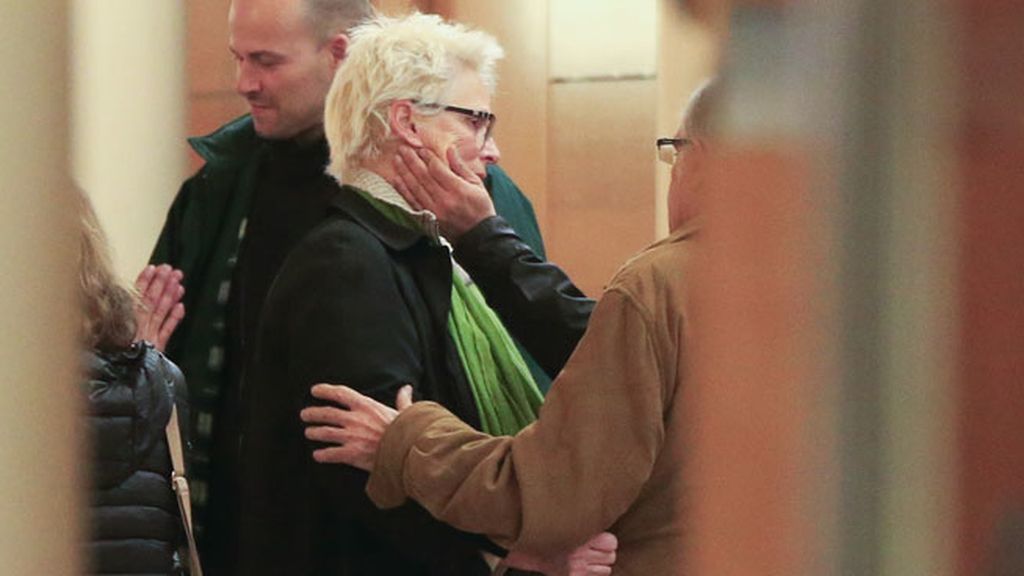 Madre, tía y hermano, los primeros en llegar