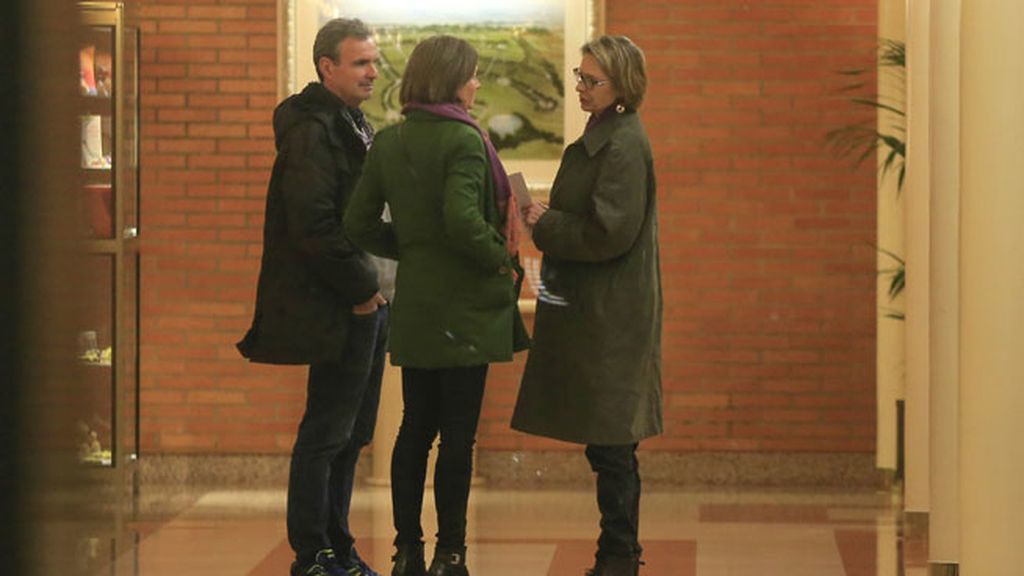 Madre, tía y hermano, los primeros en llegar