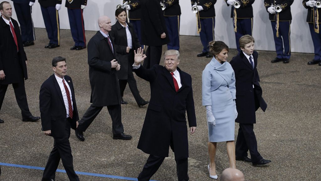 Donald Trump y Melania, durante el desfile