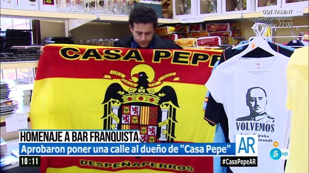 Un homenaje y la asignación de una calle al dueño de ‘Casa Pepe’, un bar franquista