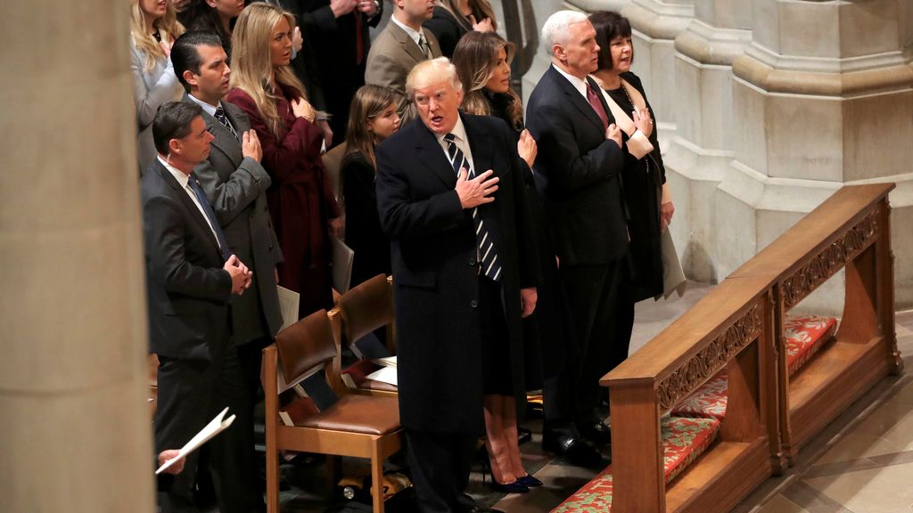 La catedral de Washington se viste de gala para recibir a Trump y su familia