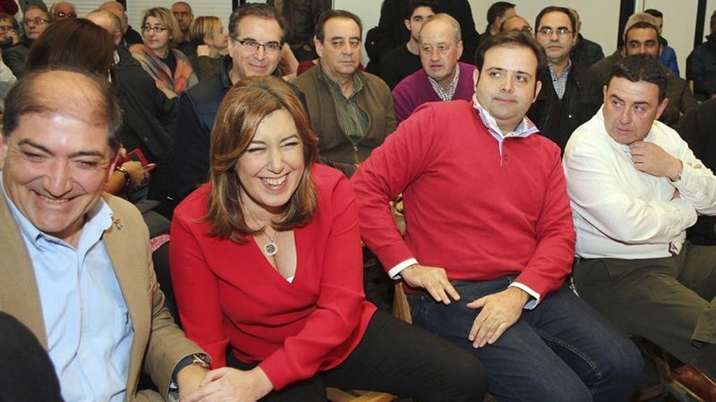 Susana Díaz pide al Gobierno que "ponga las cosas claras a las eléctricas"