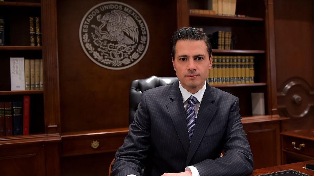 Peña Nieto: "Lamento y repruebo la construcción de un muro"