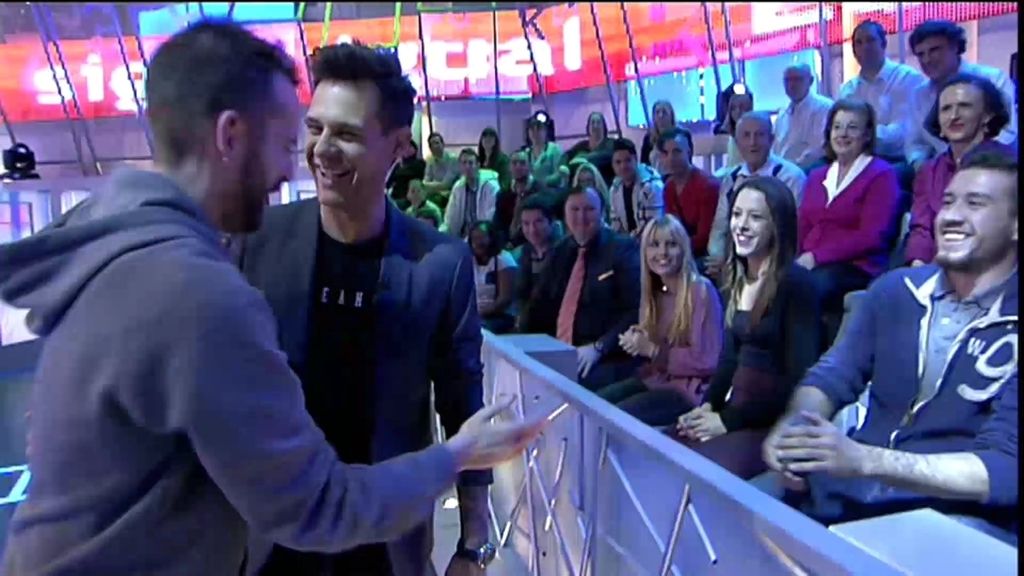 Christian saca al regidor a que "pida perdón" a una persona del público por la coreografía