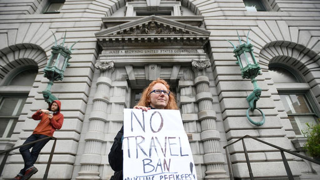La justicia da la espalda a Trump y mantiene el bloqueo al veto migratorio