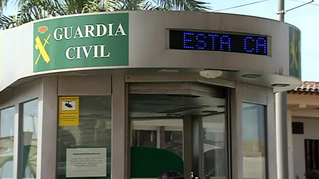 Instalan cabinas de denuncias por videoconferencia en Torrevieja, Alicante