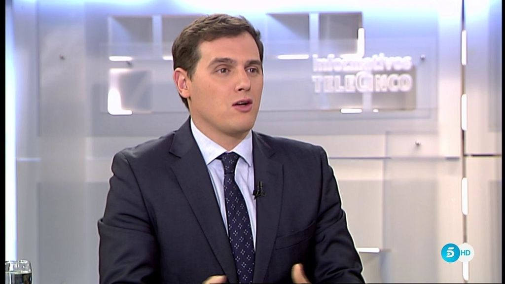 Rivera: “Le pido al PSOE que deje al PP y C's sacar adelante los presupuestos”