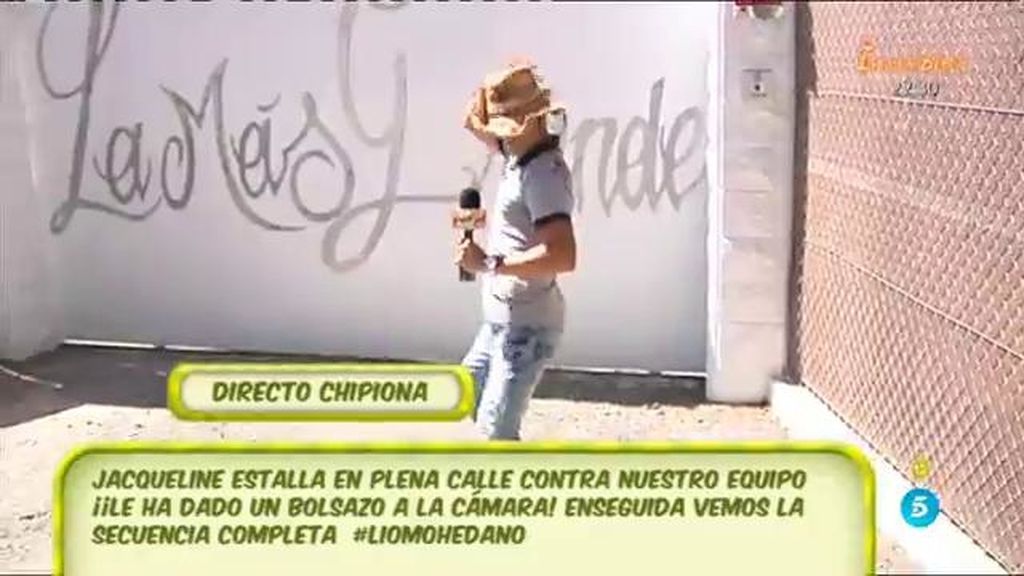 Sergi Ferré se pone el sombrero e imita el baile que hace Amador en su finca